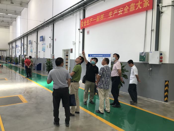 2專家組到現(xiàn)場檢查。郭奎君攝.jpg